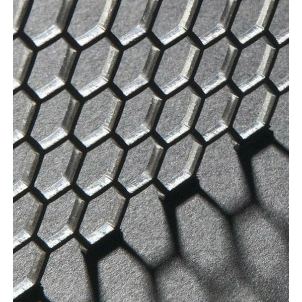 Plat berlubang heksagonal besi tebal 07mm dimensi 4